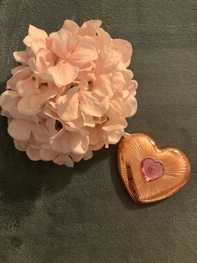 Charlotte Tilbury Heart-Shaped Blush & Airbrush Duo - Flawless Peach